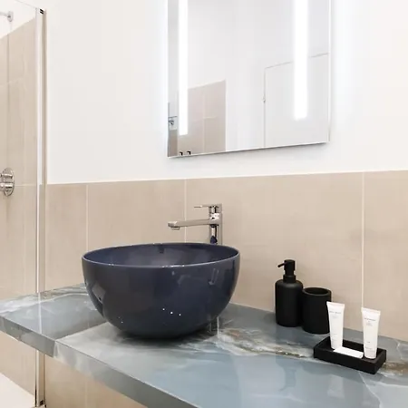 Easylife - - Lamarmora 1 - Porta Romana Apartament *